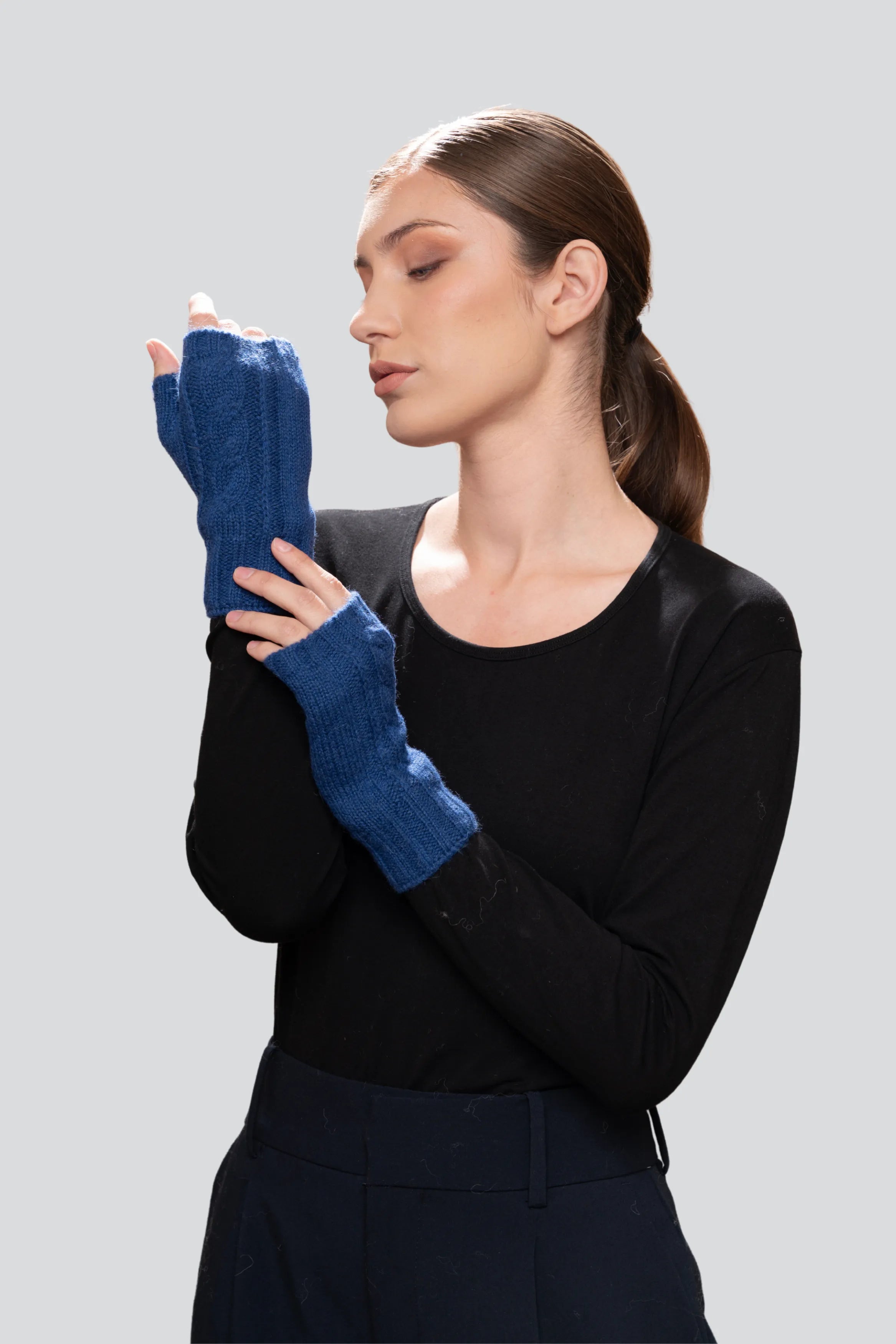 Blue wristwarmers made from Alpaca