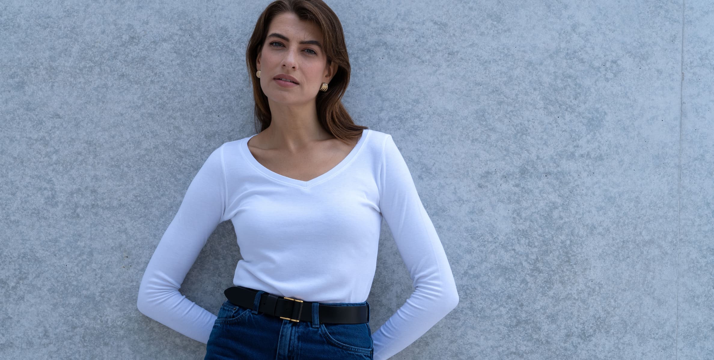 Quality womens long sleeve v neck t-shirt