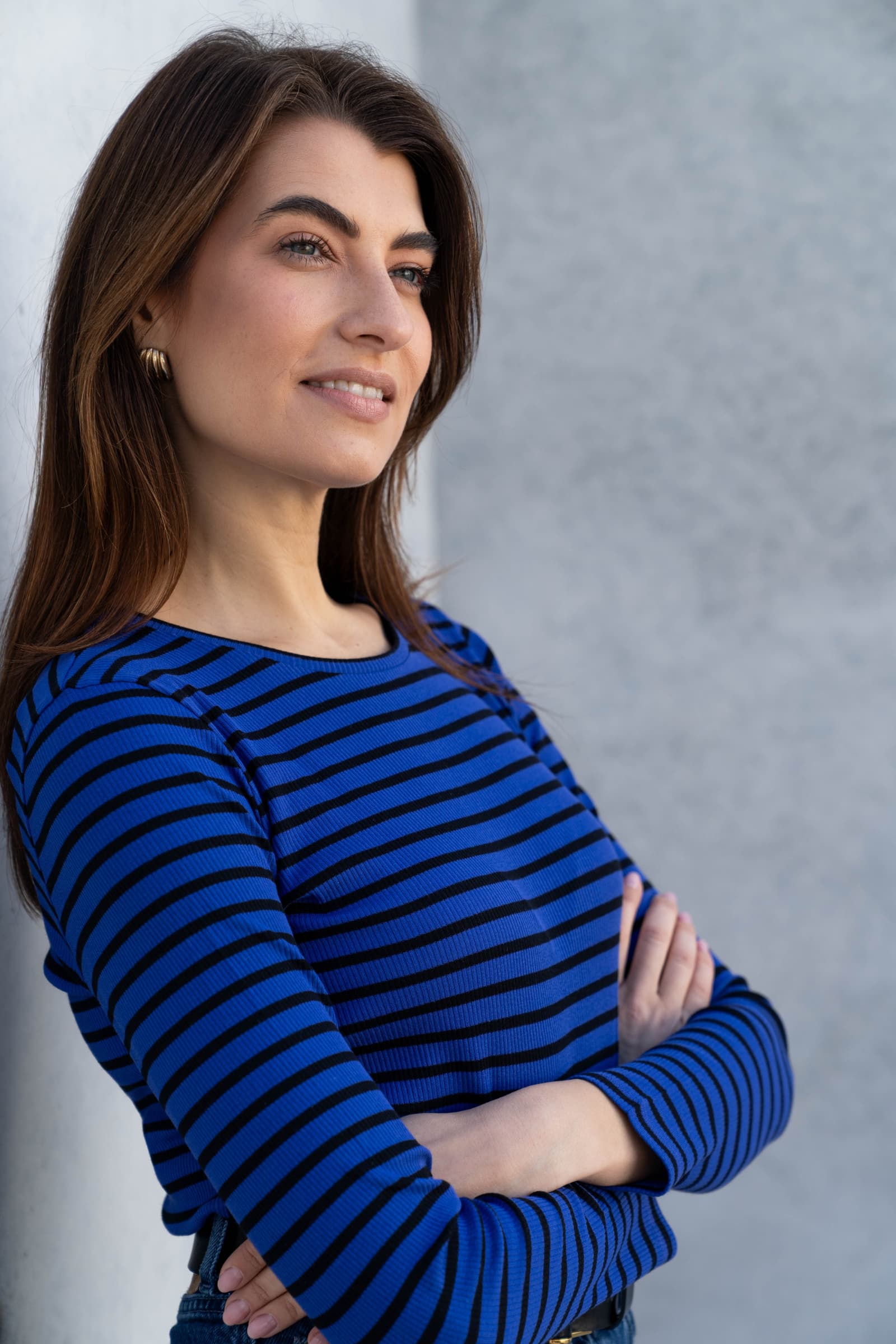 womens blue and black striped crew neck top