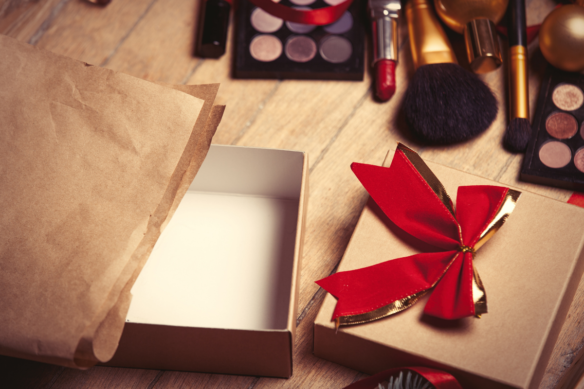 Lavender Hill Clothing Christmas Tips Cosmetics 