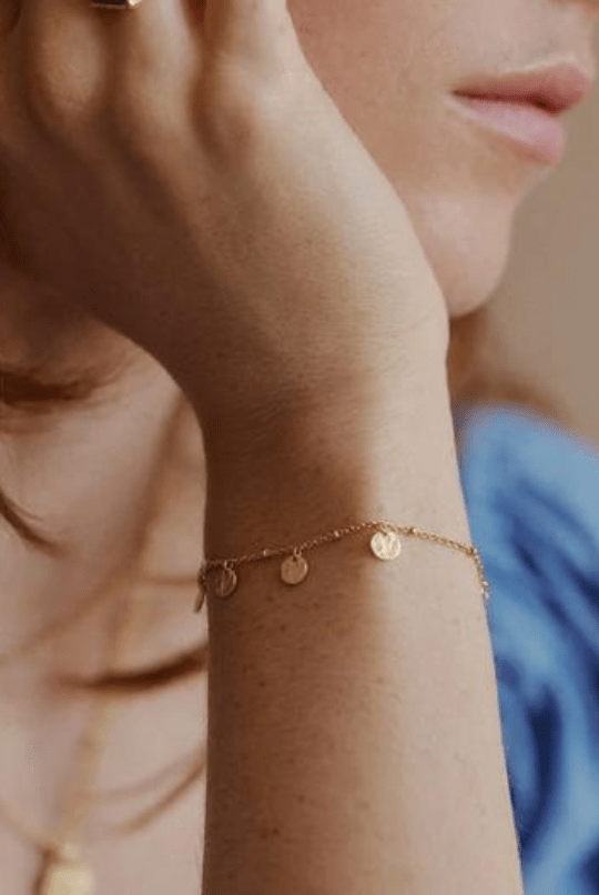 Alceste Bracelet - Lavender Hill Clothing bracelet - Sustainable gold jewellery - Gold disk bracelet 